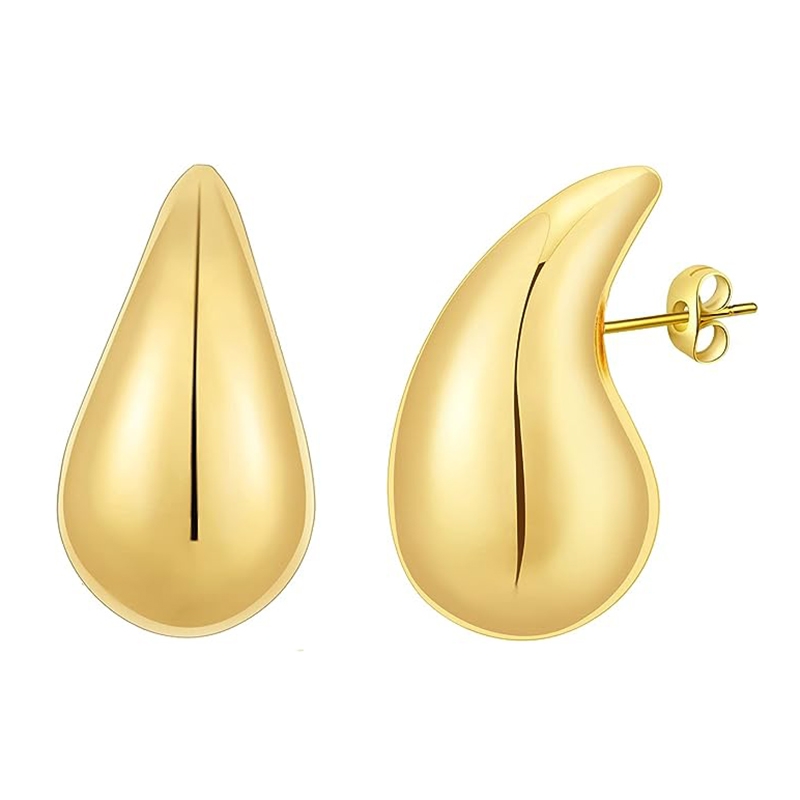 Gold and silver needle, exaggerated European and American teardrop ear studs, women's light luxury, niche and high-end earrings and accessories, best-selling creative accessories from online merchants Application Scenario