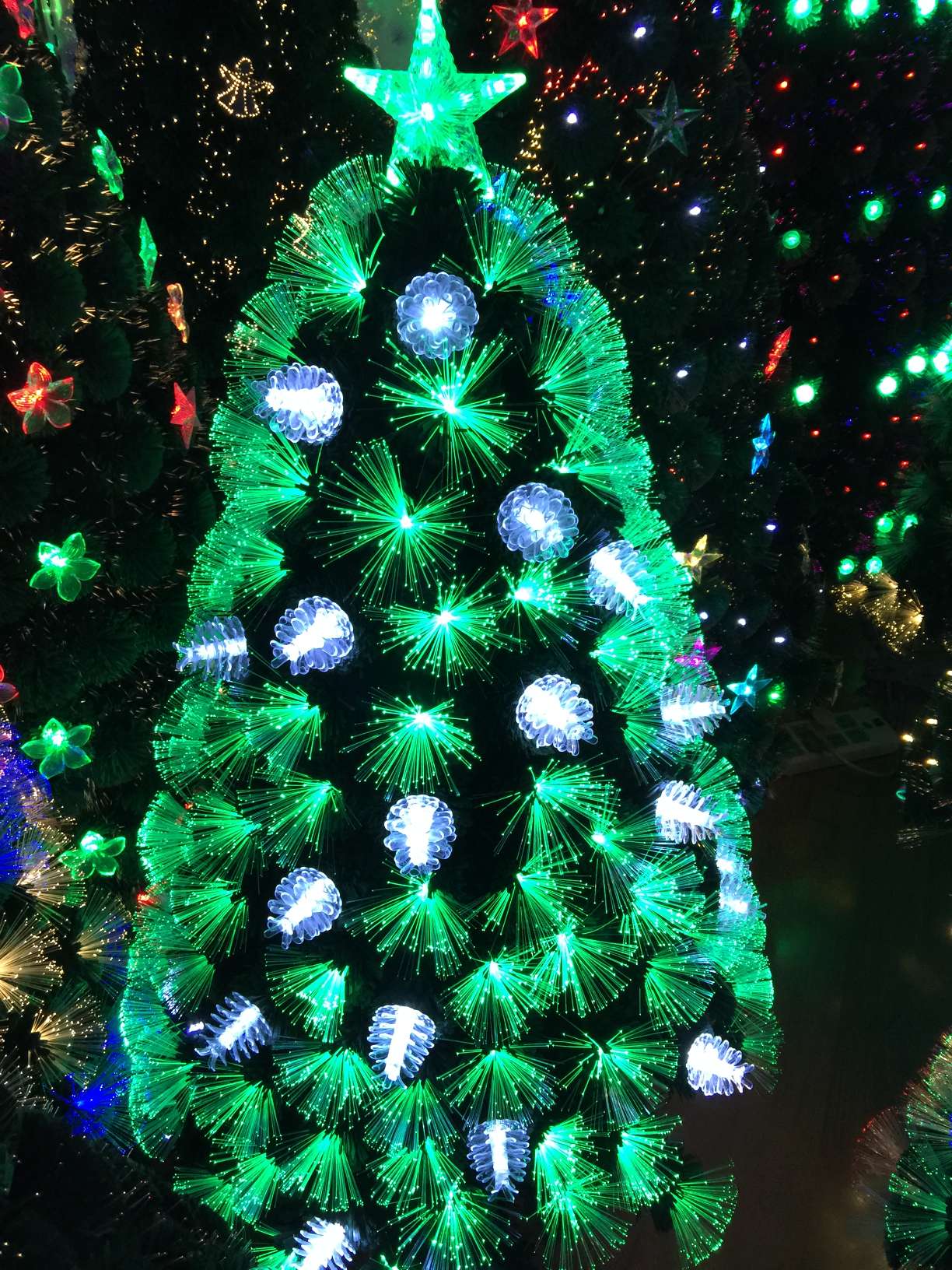 LED curtain lights illuminate Christmas, Snow White, flying snowflakes, Christmas trees, office culture, Christmas supplies, festive atmosphere, and decorative items