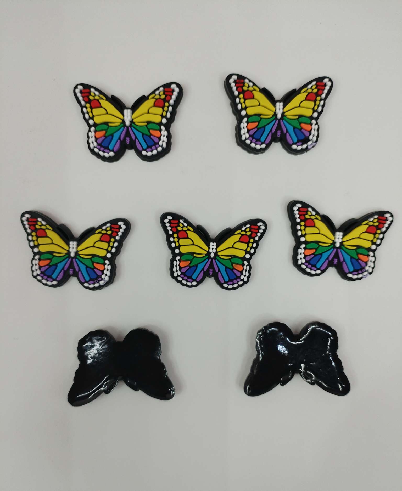PVC soft glue cartoon color mariposa para niños headwear accesorios, caja de teléfono refrigerador, parche de equipaje, accesorios de hebilla de zapatos. Item Picture