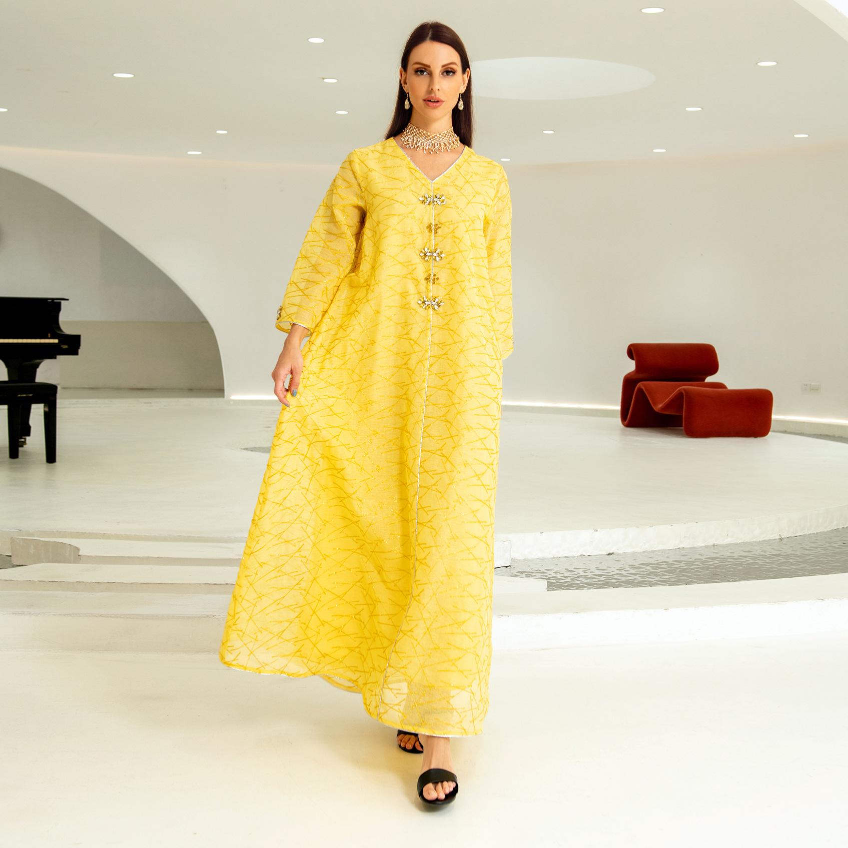 Ab236 Middle East Muslim Clothing Mesh Breathable Four Seasons Universal Abaya Handmade Beaded Temperament Dress Application Scenario