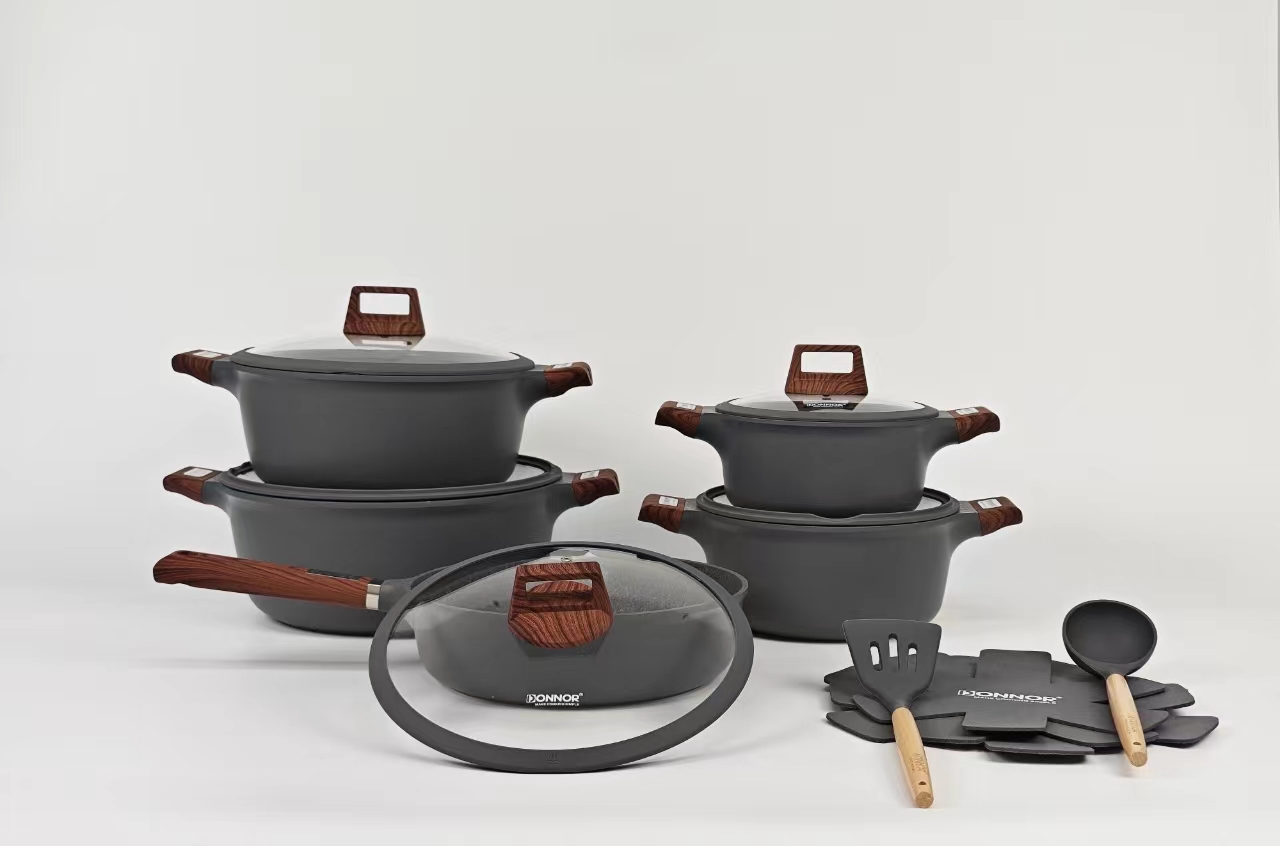 Fuli Series 15-piece set: 20/24/28/32 soup POTS, 28 deep frying pans, silicone LIDS, bottom stacked five-layer color boxes with gold foil, 2 sets per box. Colors: black, gray, dark gray Specification image