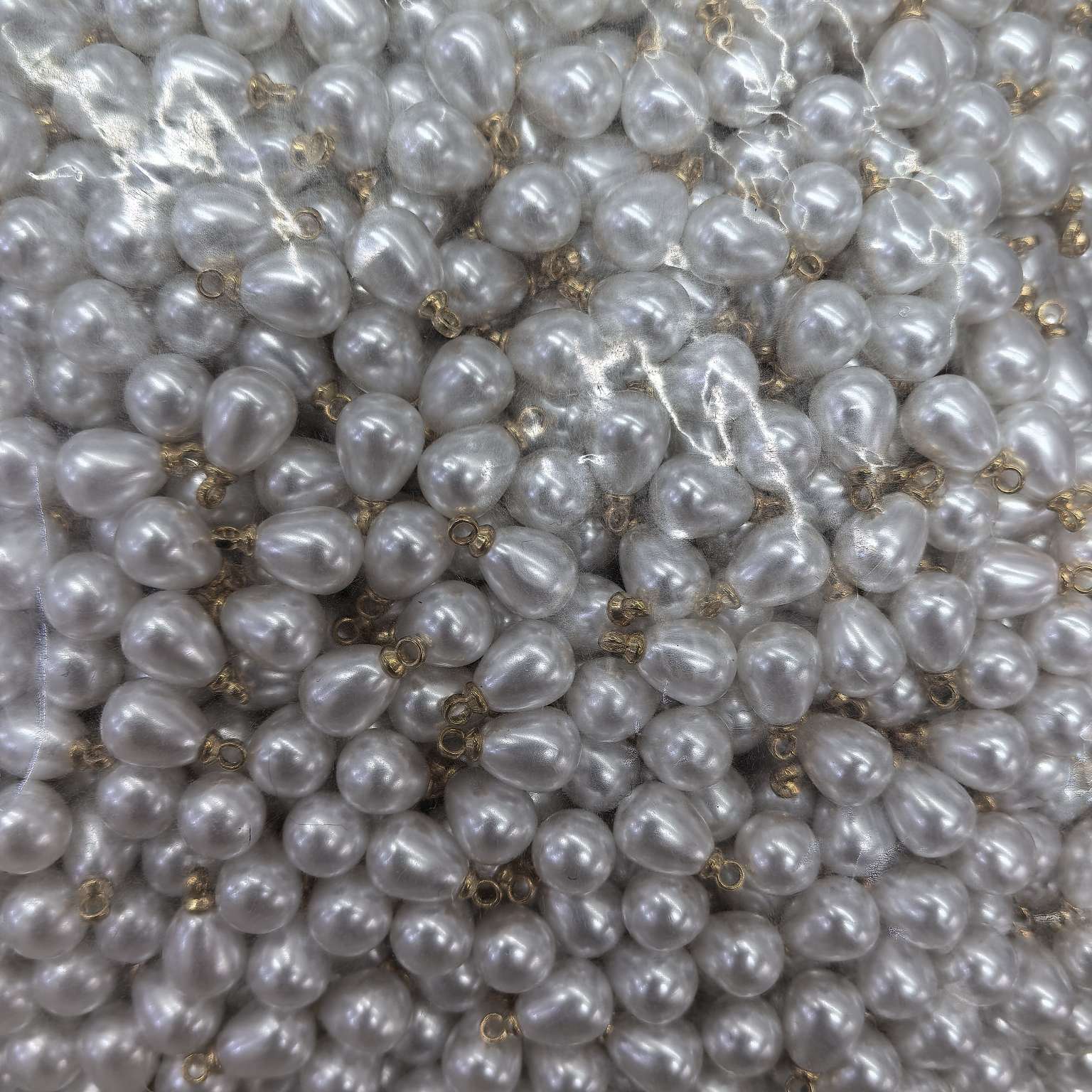 Pearl jewelry alloy pendant accessories, resin jewelry accessories, exquisite, durable and high-end jewelry accessories, creating a personalized style. Pearl jewelry jewelry accessories, alloy pendant accessories