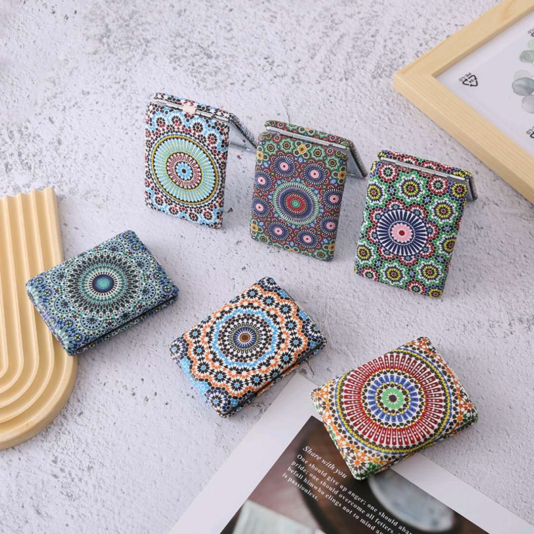 化妆折叠镜长方形面包镜复古风卡通印花便携厚款双面pu口袋化妆镜女生口袋镜产品图