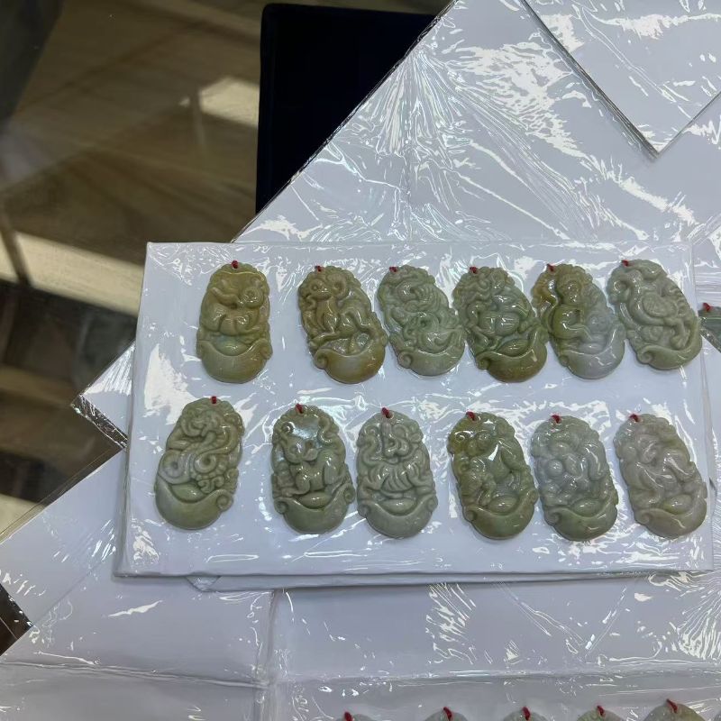 Природный изумруд 12 зодиака, крысы, тигры, драконьи змеи, кобылы, кабаны, свиные собаки и ожерелья с нефритовыми кольями охраняют животных pic 11