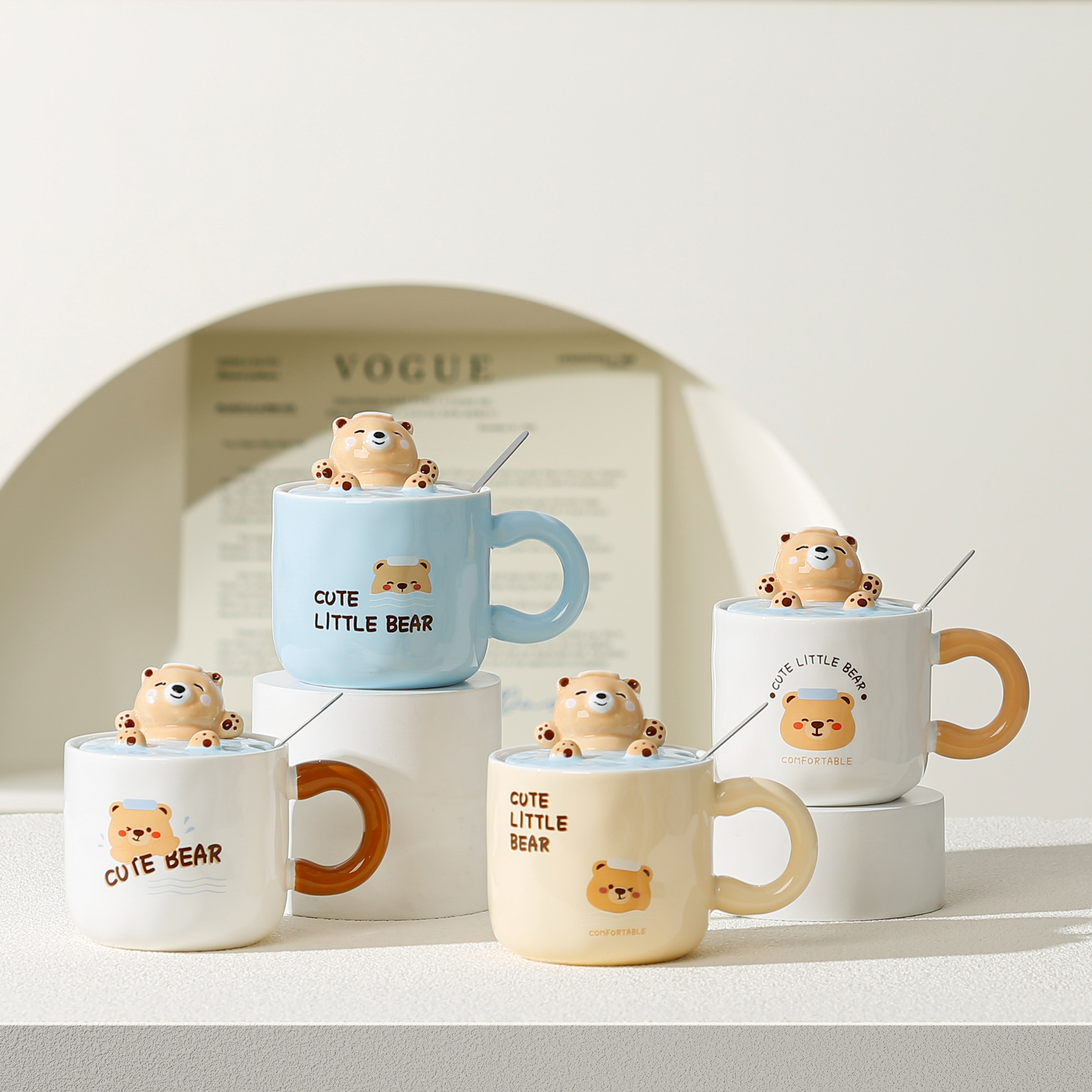 Ceramic cups, cute bear bath cups, household ceramic cups, high appearance level, girls and students, cute mug sets with cup LIDS, selected souvenirs, practical and durable water cups with stand LIDS, office mugs details Picture