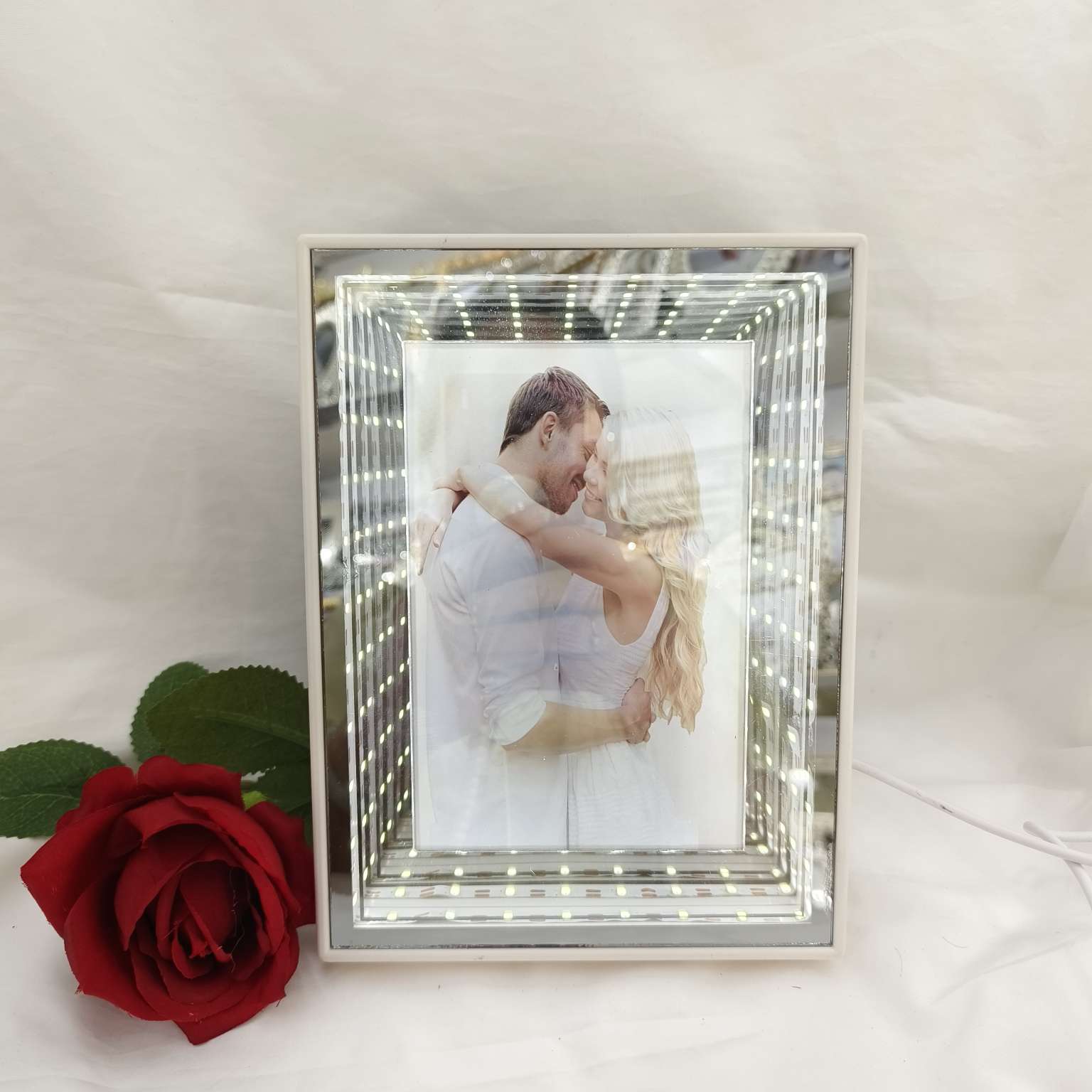 Marcos de fotos con luces marcos de fotos personalizados luces decorativas luminosas artesanías tarjetas de regalo creativas tarjetas de regalo de diseño único iluminación luces decorativas artesanías exquisitas detail image 8