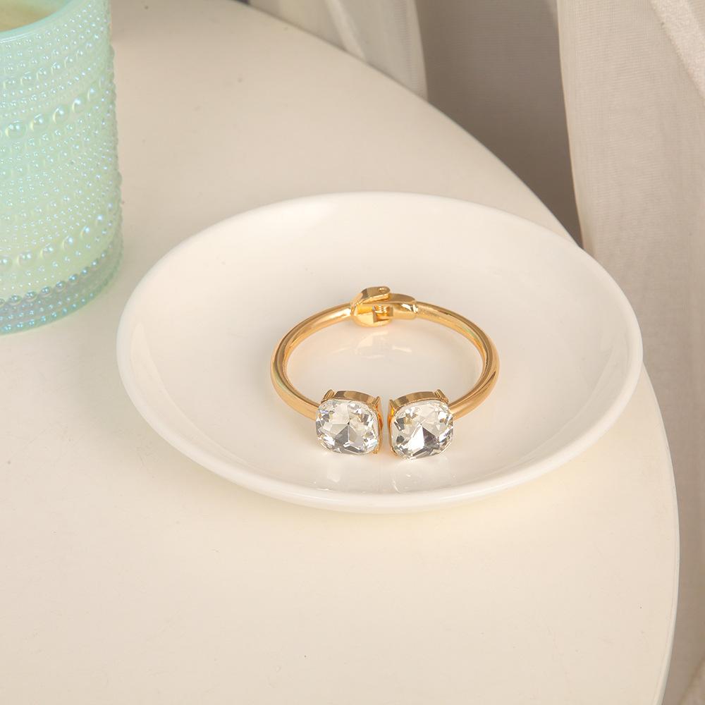 simple and light luxury curtain bandage metal irregular square glass embroidered glass curtain buckle curtain clip Specification drawing