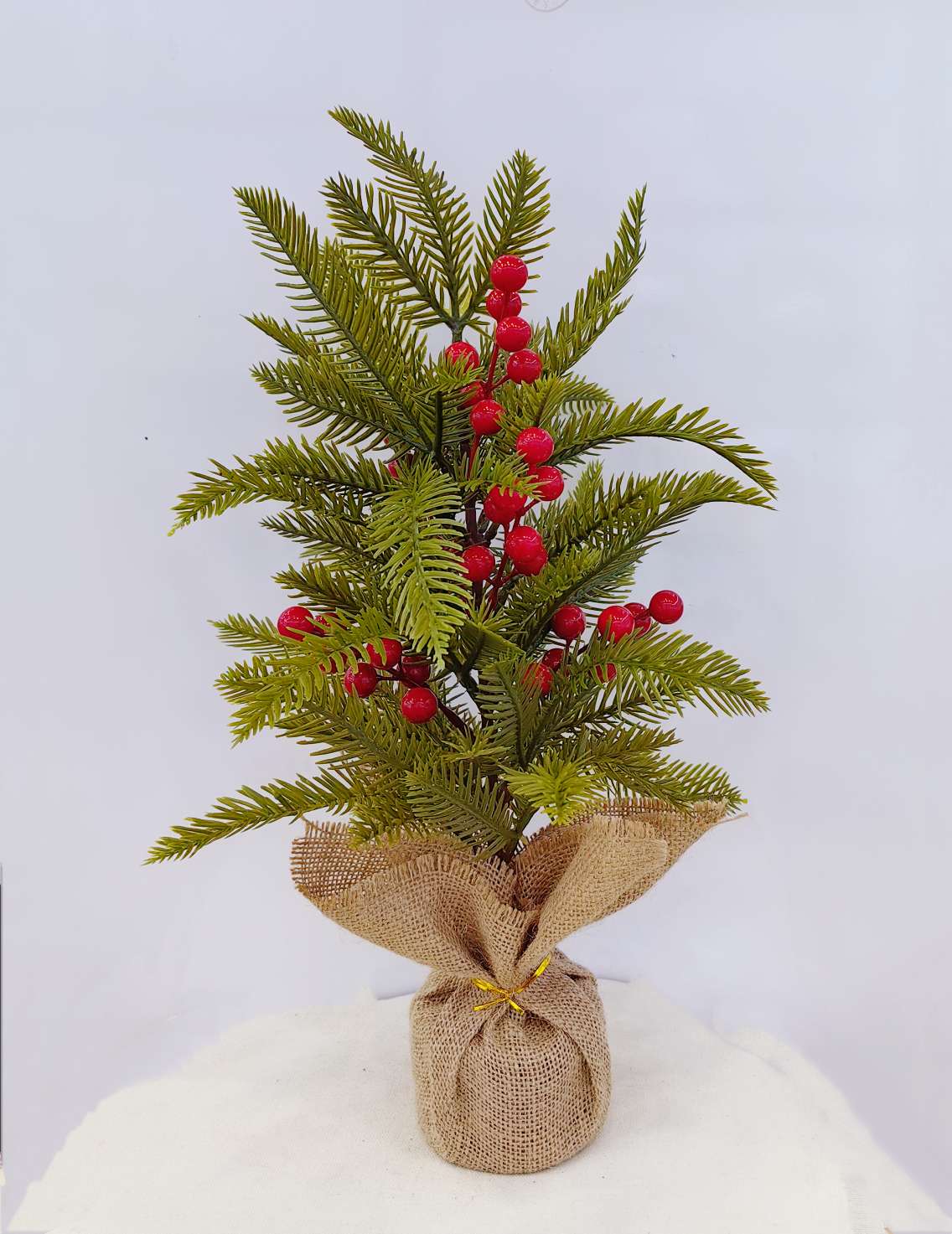 Office cultural decoration: Large-scale high-fidelity green plants, wall-hung artificial grass, plastic flowers, mini simulation garden beautification, and artificial flowers add vitality to the environment