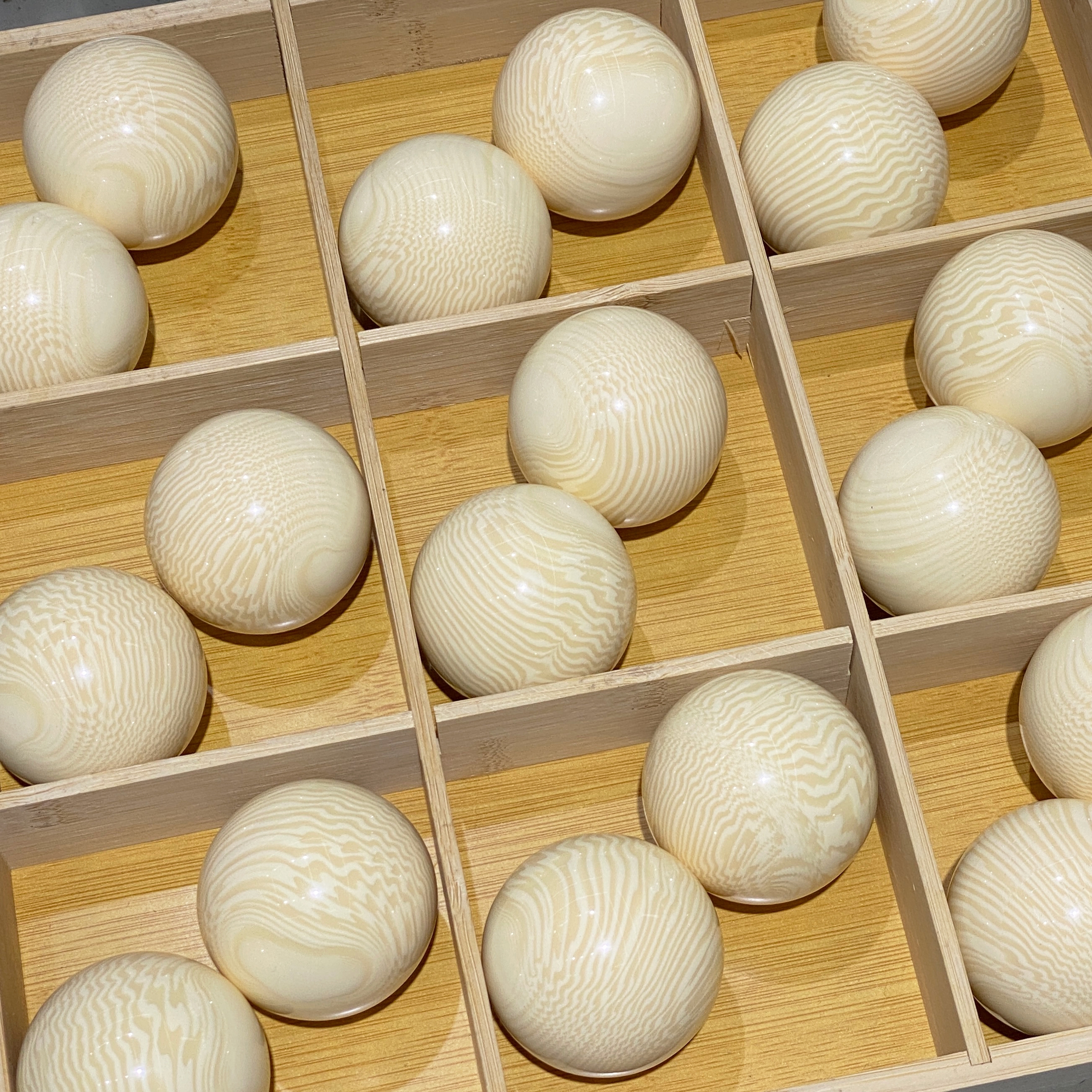 Guo chao - resina imitación cuerno de vaca imitación marfil blanco imitación salmón imitación cera amarilla bola de fitness fábrica venta directa al por mayor en stock Specification image