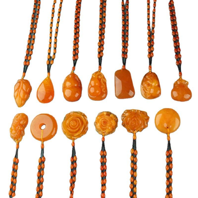 old beeswax sweater chain 10 yuan pattern red women's beeswax sweater chain beeswax matching necklace Item Picture