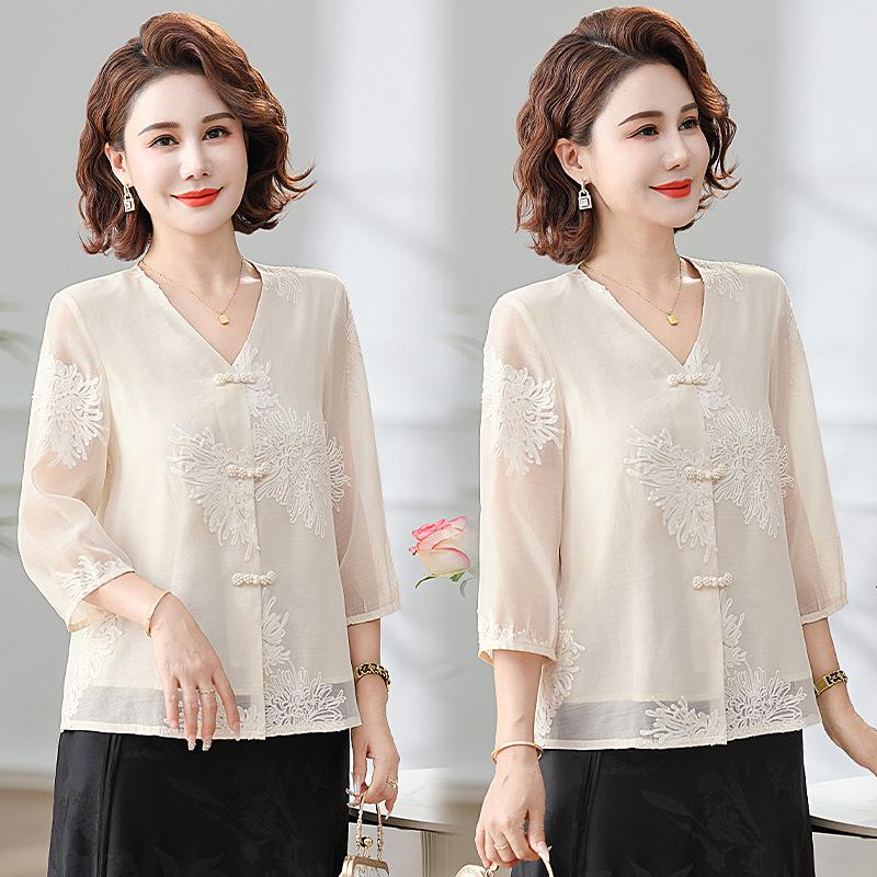 middle-aged women's new chinese style chinese style embroidery stand collar shirt mom summer clothes age-reducing buckle shirt fashionable cardigan top