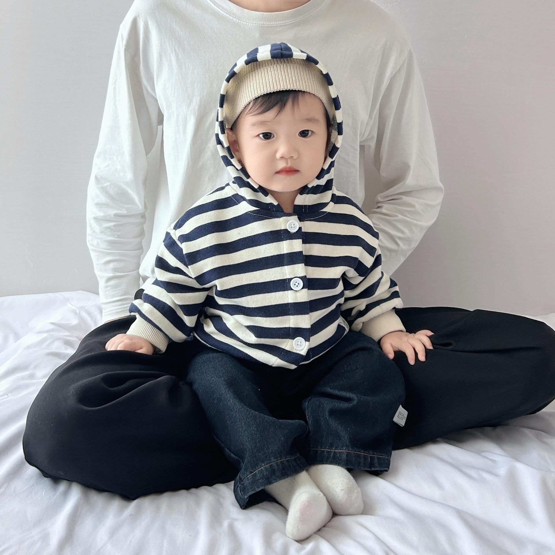baby spring and autumn 2024 new clothes boys western style striped hooded small cardigan baby leisure easy matching coat tide