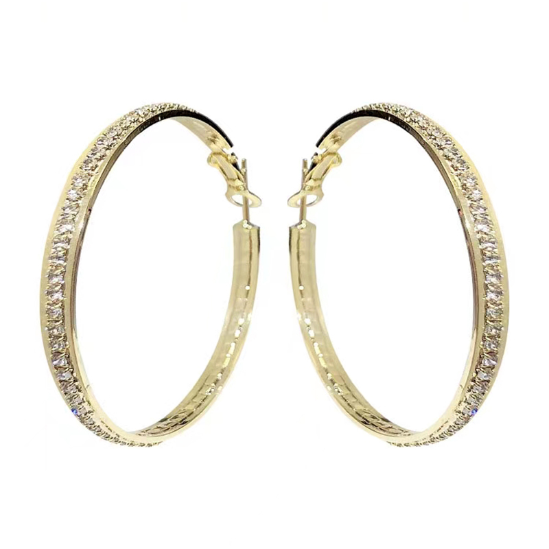 Korean light luxury style full-diamond large ring earrings, exaggerated and unique 925 silver needle ear ring earrings Application Scenario