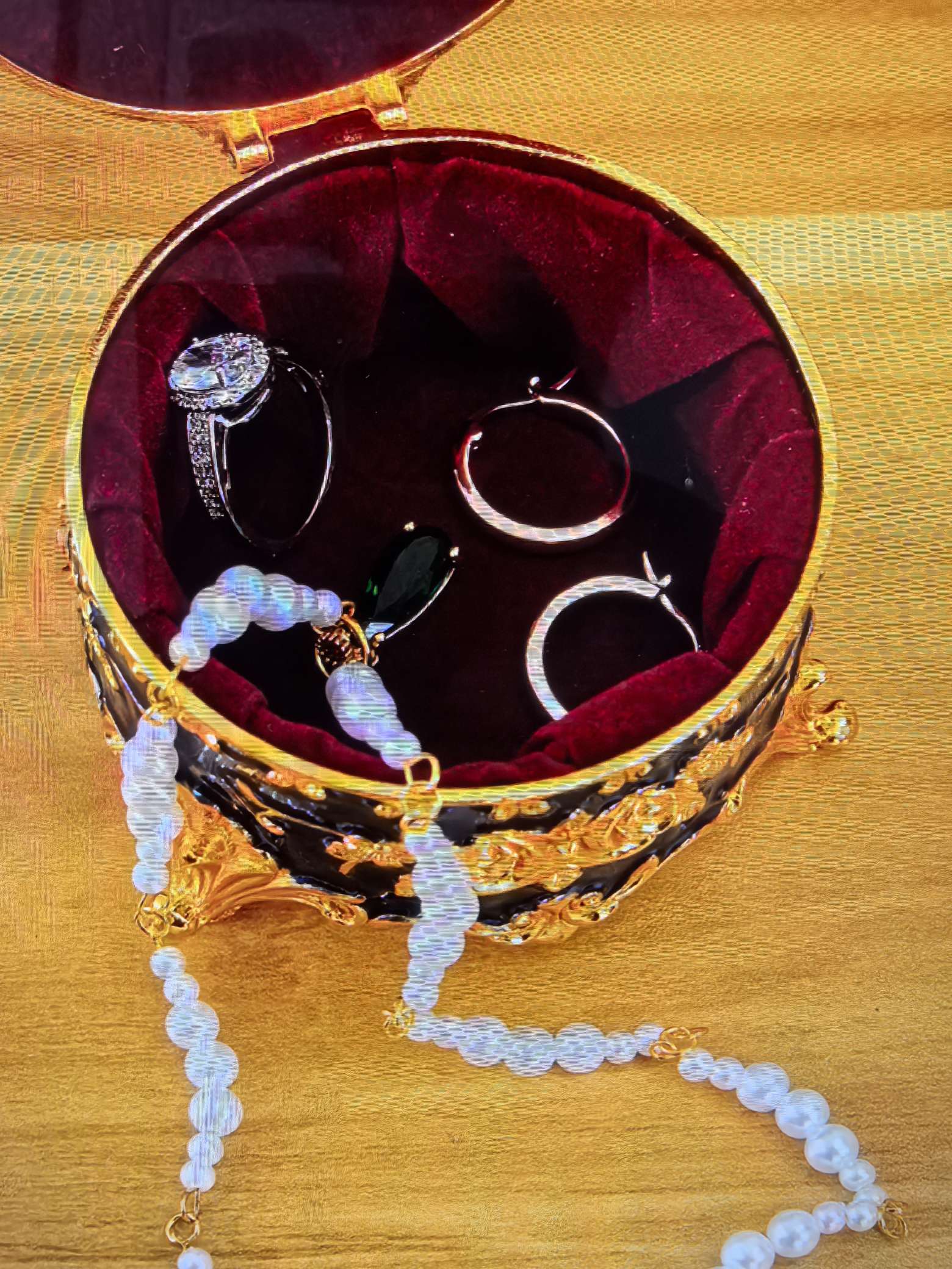 欧式玫瑰花珠宝盒轻奢创意珠宝彩色手工绘制首饰盒结婚装饰情人节戒指项链金属高档金属首饰盒细节图