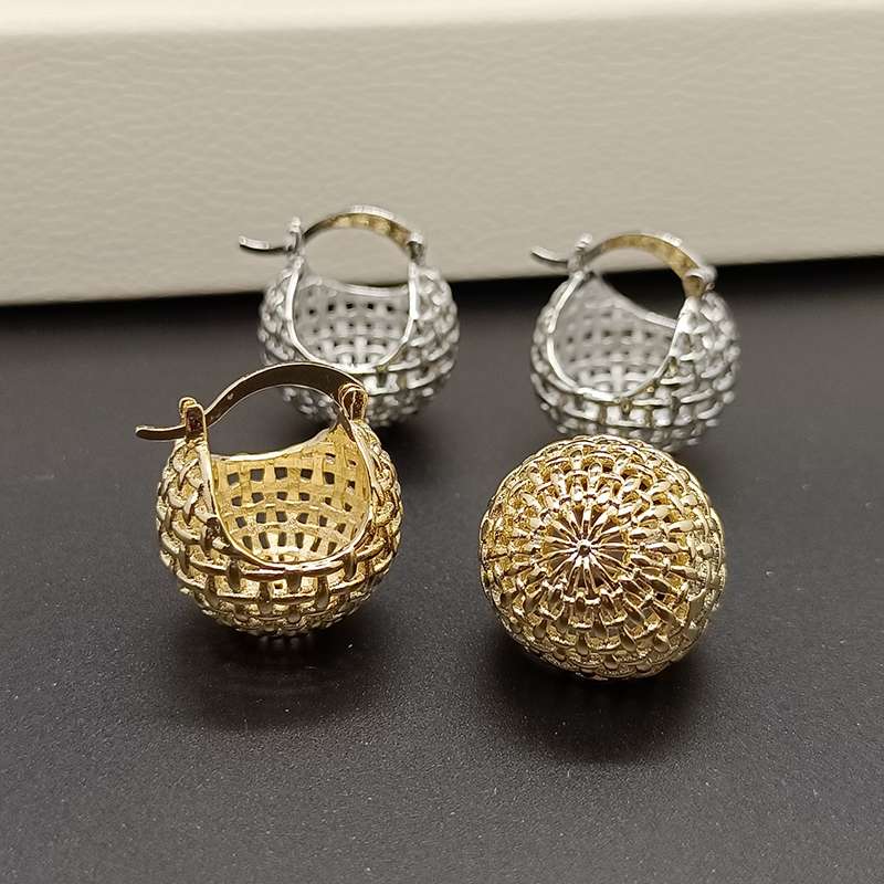 ان الاقراط المصنوعة من السيل الفرنسية الصينية الجديدة الفريدة من نوعها، تجعل الاقراط عالية الجودة Item Picture