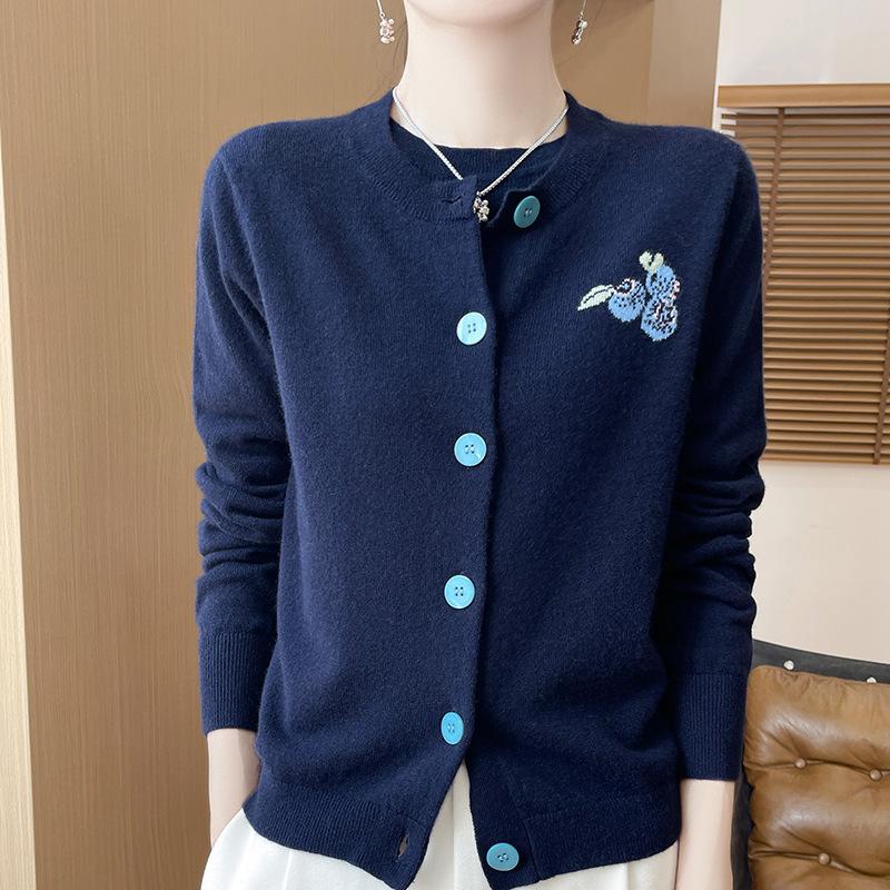 2024 new autumn and winter woolen sweater women's round neck classic style sweaters cardigan coat versatile long sleeve cardigan