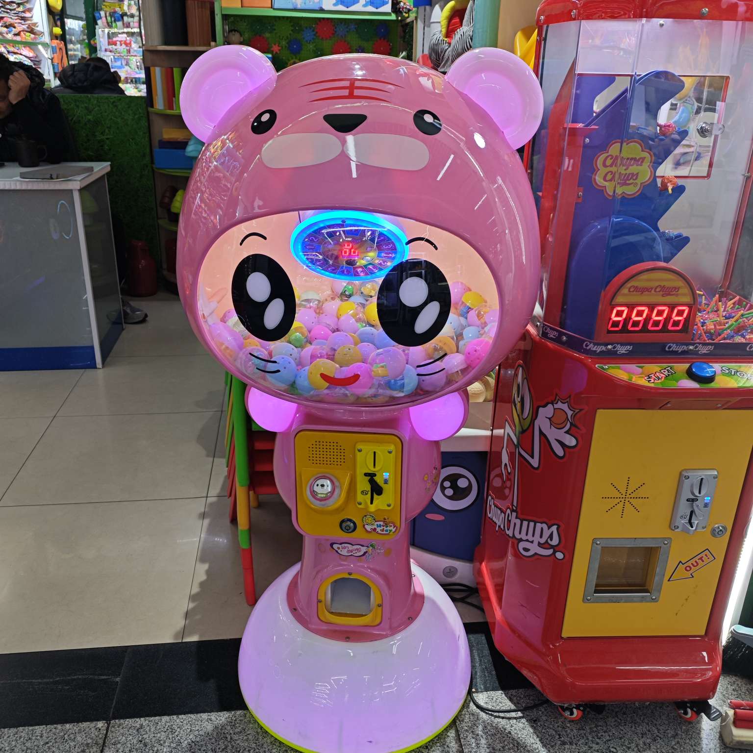 厂家批发网红扭蛋机扫码糖礼品机商场店庆活动游戏道具投币游戏机