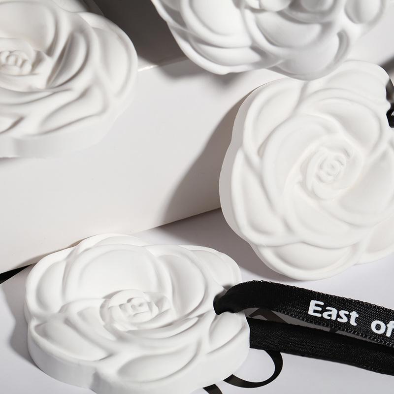 Wholesale camellia Car Aromatherapy Hanging Piece Home Wardrobe Wardrobe Aromatherapy Wax Piece Gypsum Incense Piece Air Freshener Specification drawing