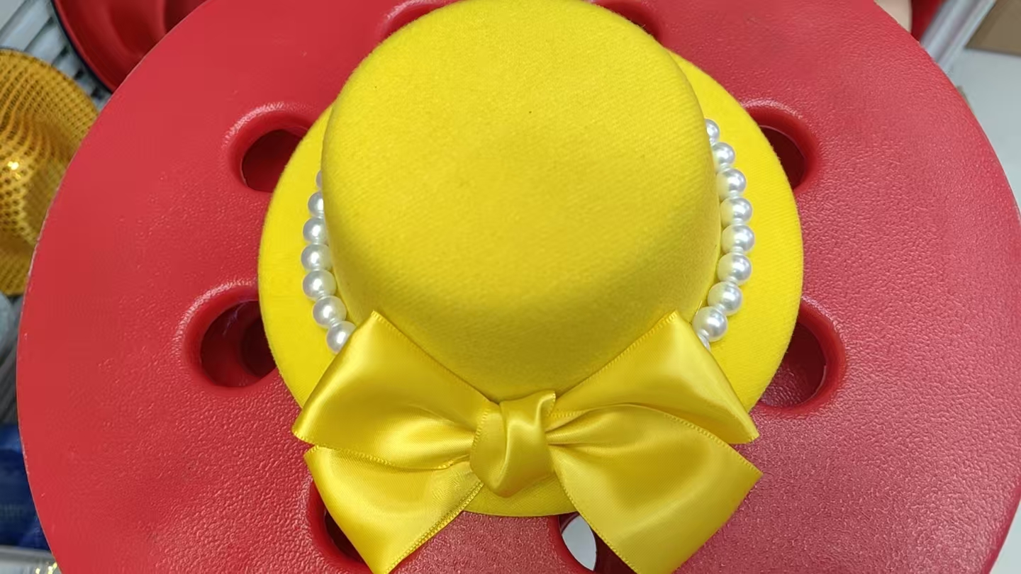 秘鲁黄色小帽子