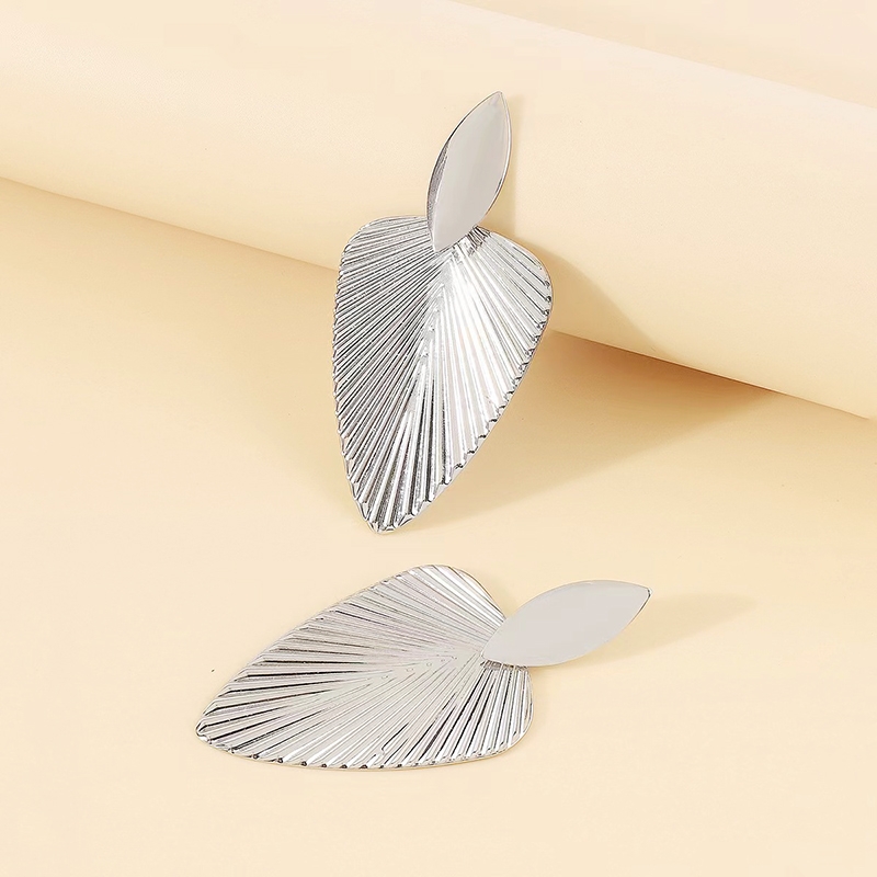 Estilo largo europeo y americano borlas cuchillas aretes temperamento aretes de metal exagerado retro barroco fanón textura diseño sentido atmósfera moda auriculares Specification image