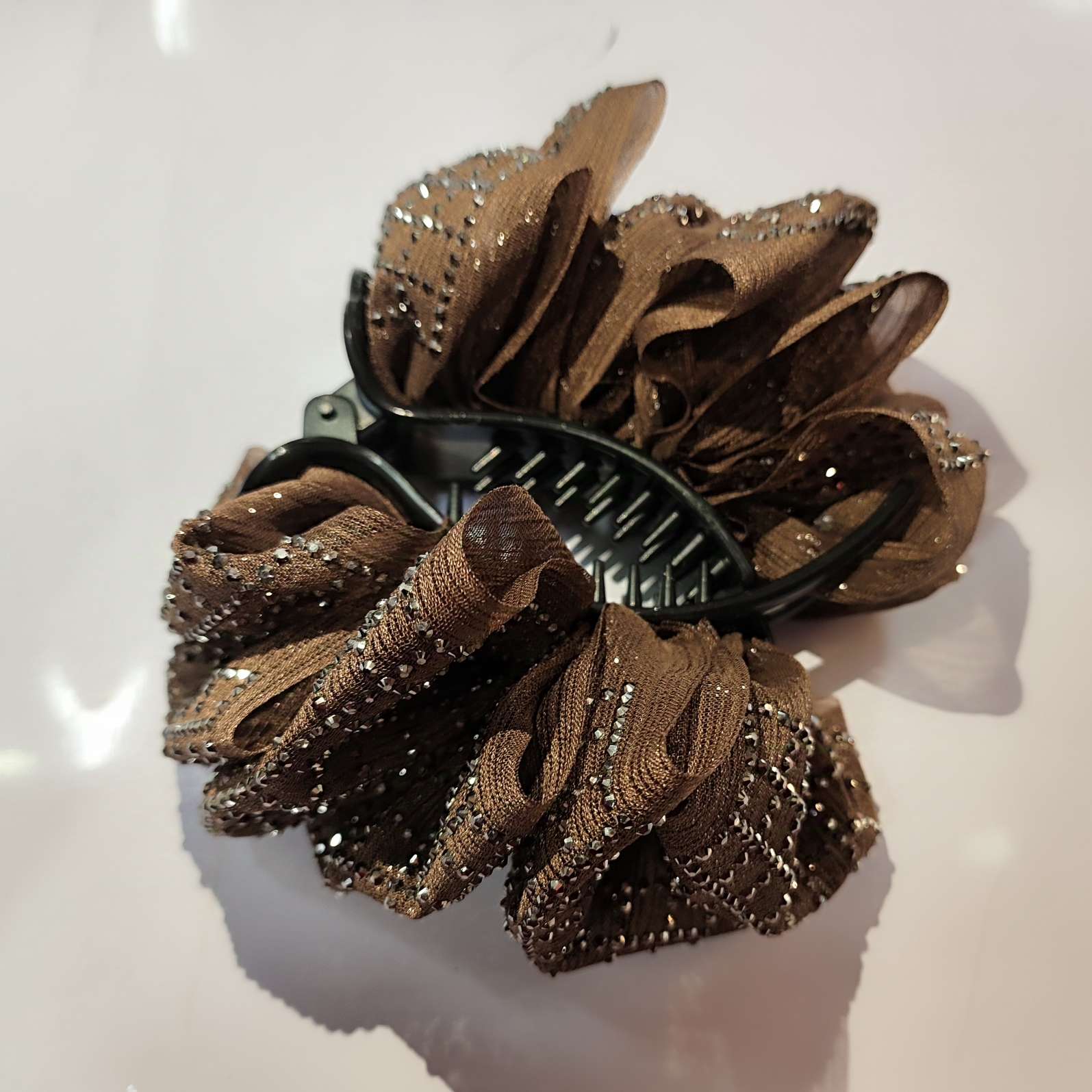 Adult hair clips, cloud-like shiny bun hairstyle, bow hair clips, high-end look, half tied hair at the back of the head, new bun hairstyle detail image 2