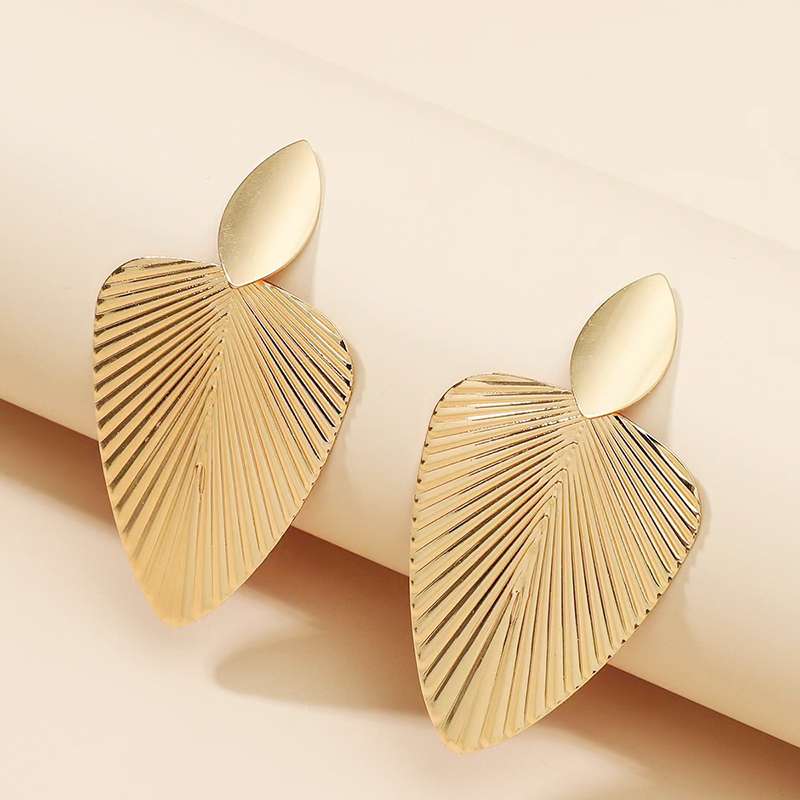 Estilo largo europeo y americano borlas cuchillas aretes temperamento aretes de metal exagerado retro barroco fanón textura diseño sentido atmósfera moda auriculares Item Picture