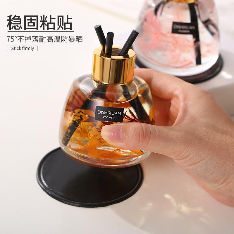 red and green source reed diffuser essential oil rattan fragrance home indoor hotel air freshener car aromatherapy decoration Application Scenario