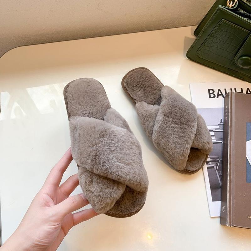 foreign trade fur cotton slippers female 2022 autumn and winter new ladies flat open toe home cross plush slippers wholesale Application Scenario
