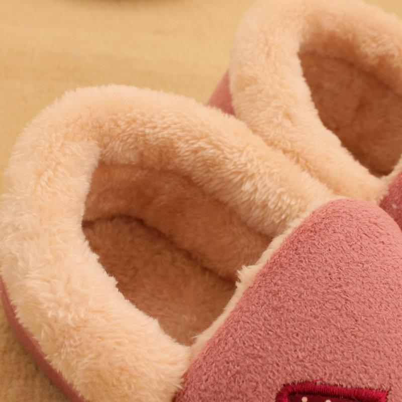 autumn and winter cotton slippers bag heel couple female male home cotton shoes warm cute cartoon  slippers confinement shoes Application Scenario