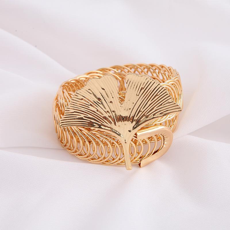 nordic style spring curtain bandage fan blade deer head deer metal decorative accessories elastic rope curtain buckle Application Scenario
