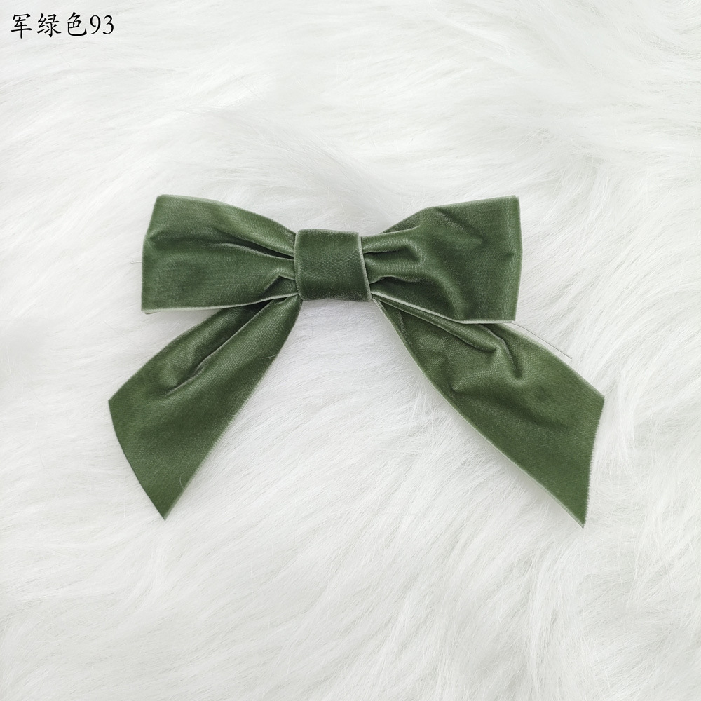 Creative Chenmo Accessories, velvet handcrafted hair clips, hair accessories, exquisite hair clips, elegant hair accessories for ladies, no damage to hair quality, light and easy to wear detail image 4