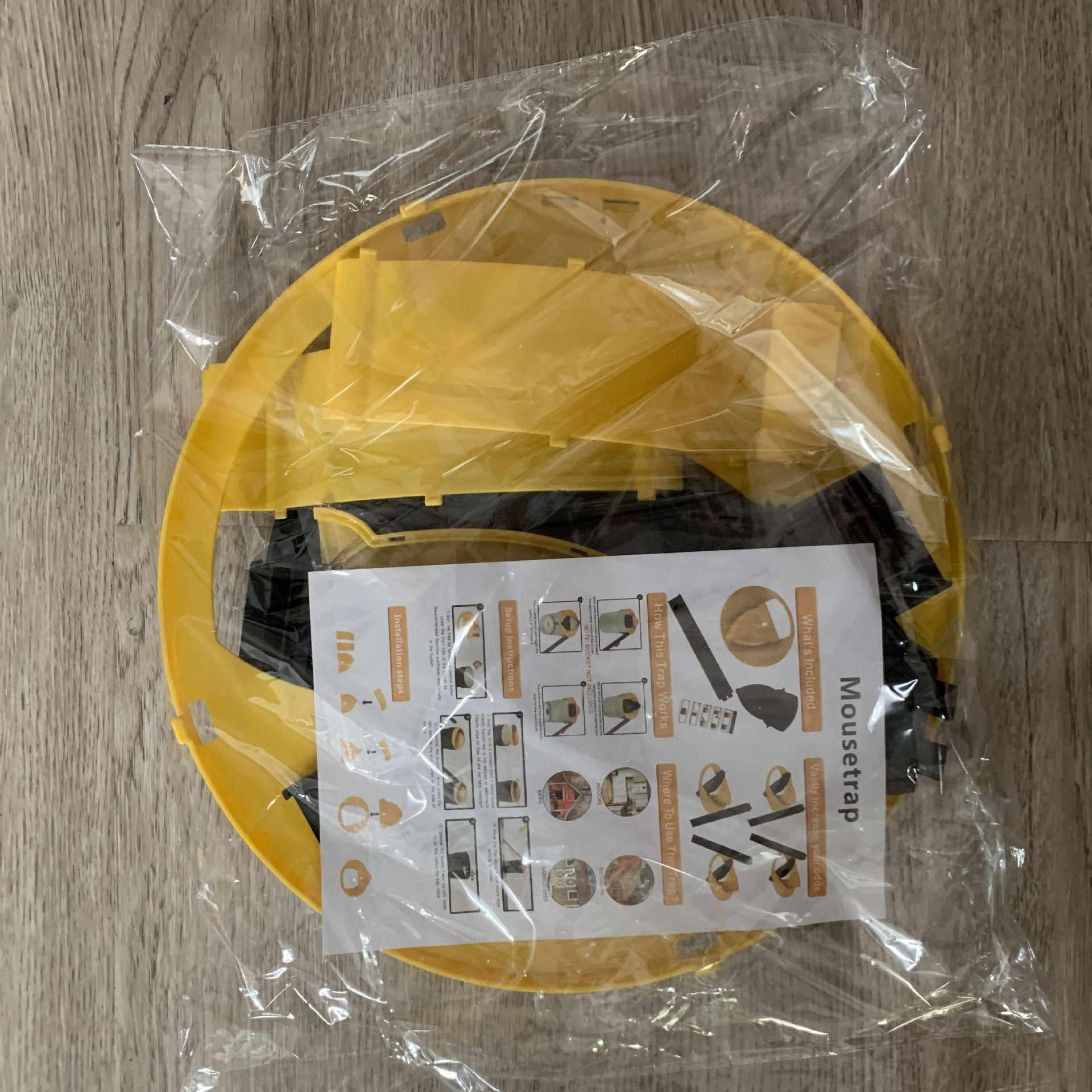 cross-border clamshell rat trap mouse trap automatic reset rat trap indoor outdoor rat trap Application Scenario