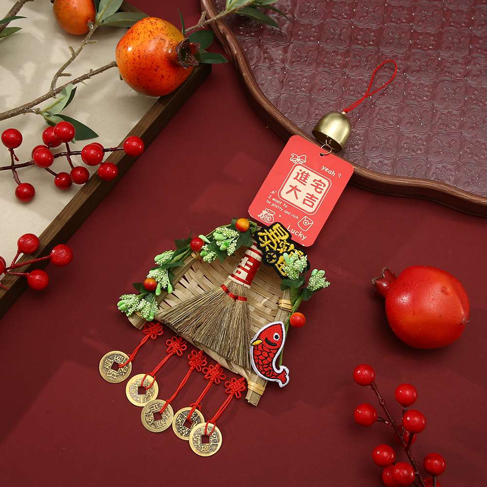 Exquisite handicrafts, folk handicrafts, unique designs, gift collections, and other fine folk handicrafts on display detail image 10