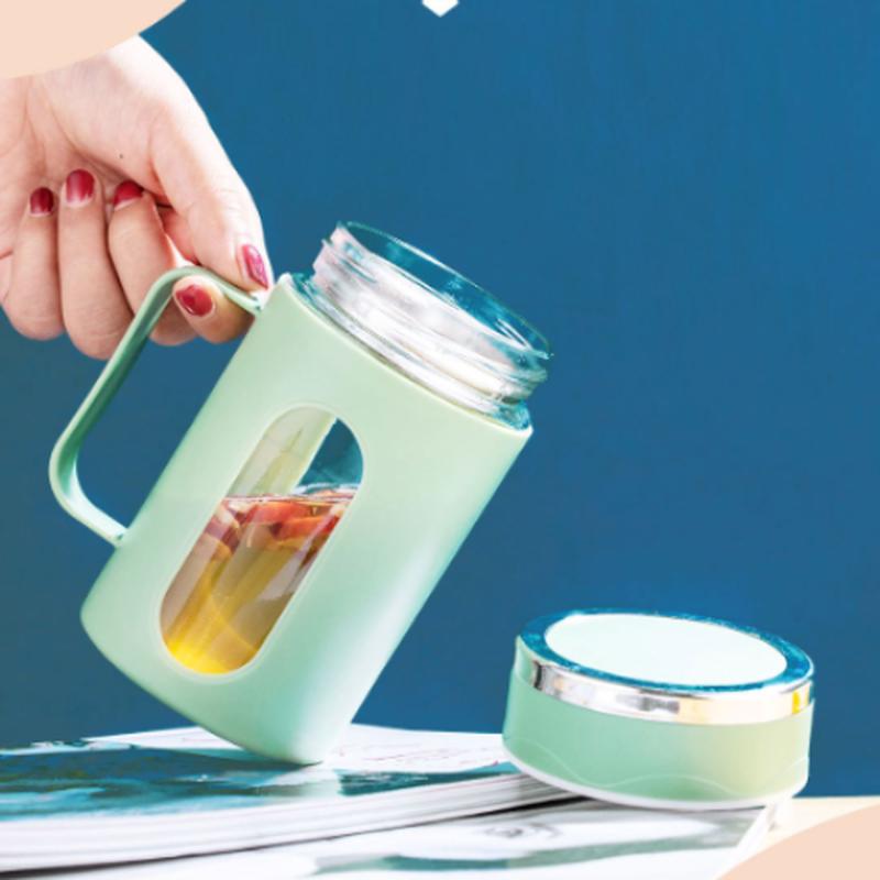 Office large-capacity water cups, glass cups, home tea brewing cups with LIDS, high appearance level, business cups, double-layer plastic glass cups Application Scenario