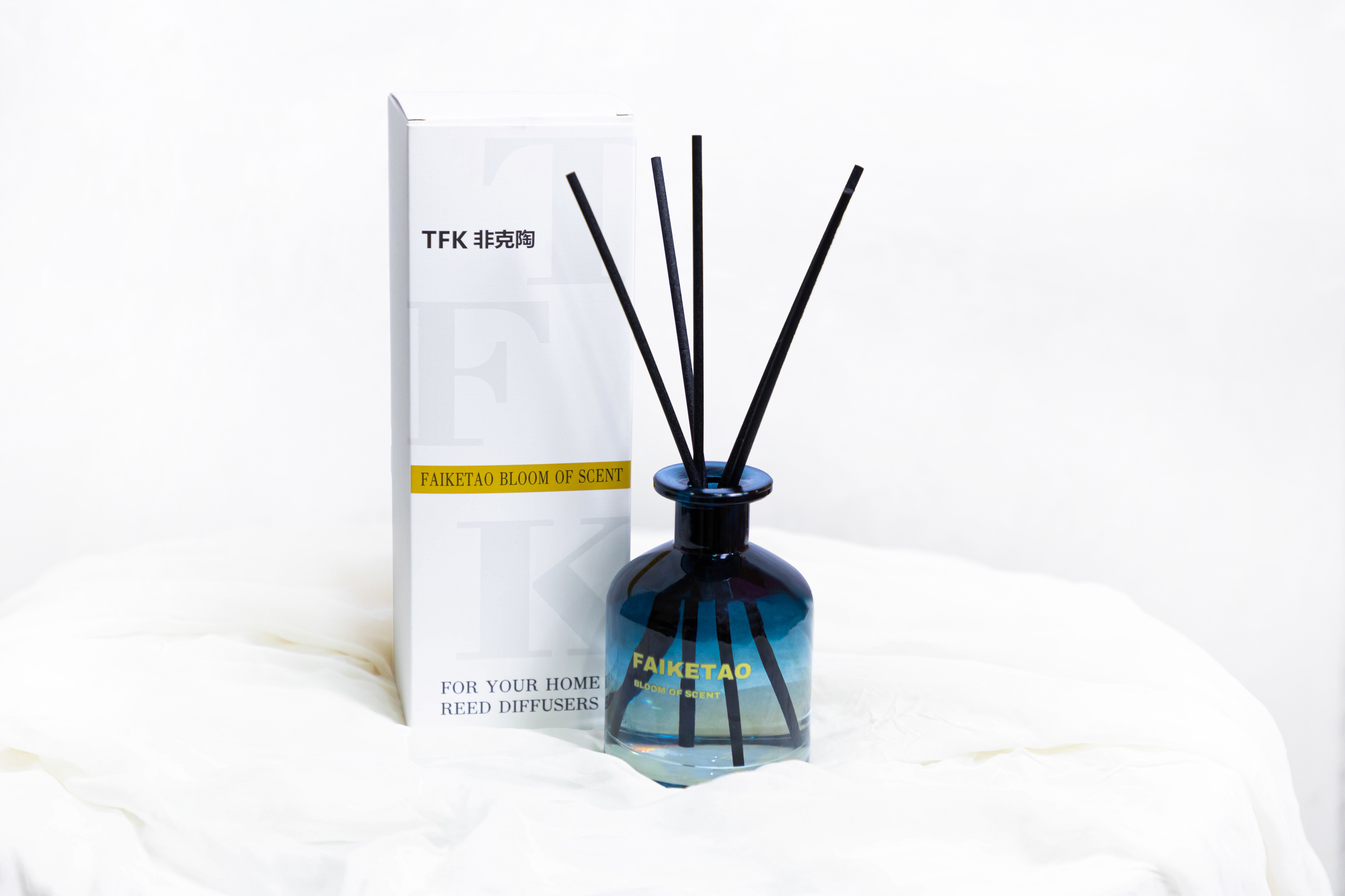 香水/香水小样/植绒香水瓶/苹安果礼盒包装/护肤品白底实物图