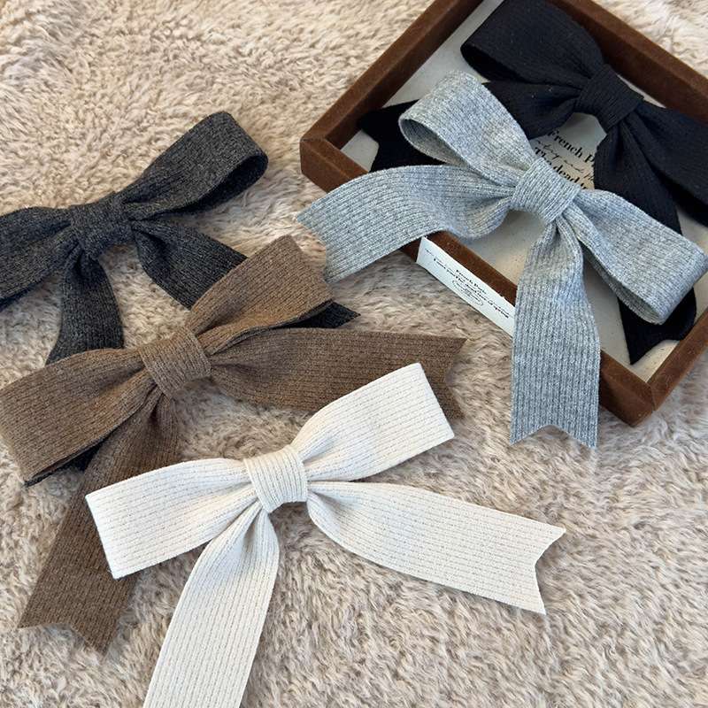 Creative Chenmo Accessories, hair accessories, hair clips, velvet fabric, unique design, exquisite and fashionable, essential for ladies, handcrafted bow hair clips wholesale detail image 16