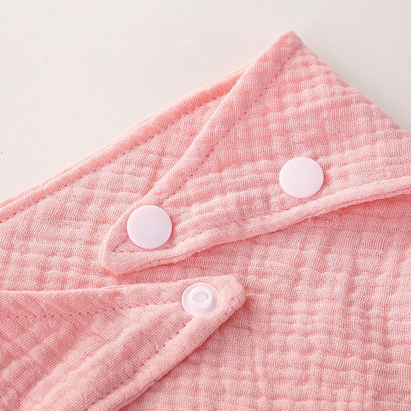 double-layer gauze solid color cotton baby bib european and american muslin baby bibs children crepe triangular binder Application Scenario
