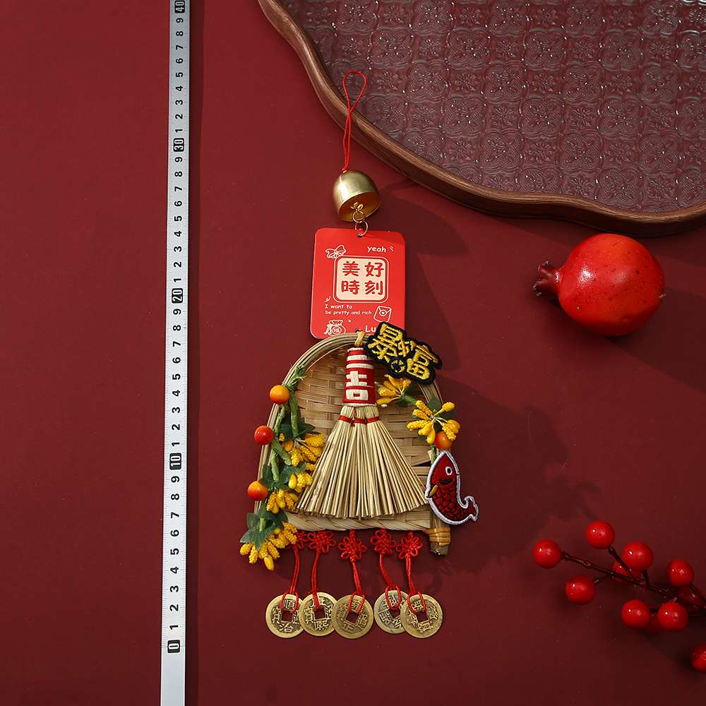 Exquisite handicrafts, folk handicrafts, unique designs, gift collections, and other fine folk handicrafts on display Application Scenario