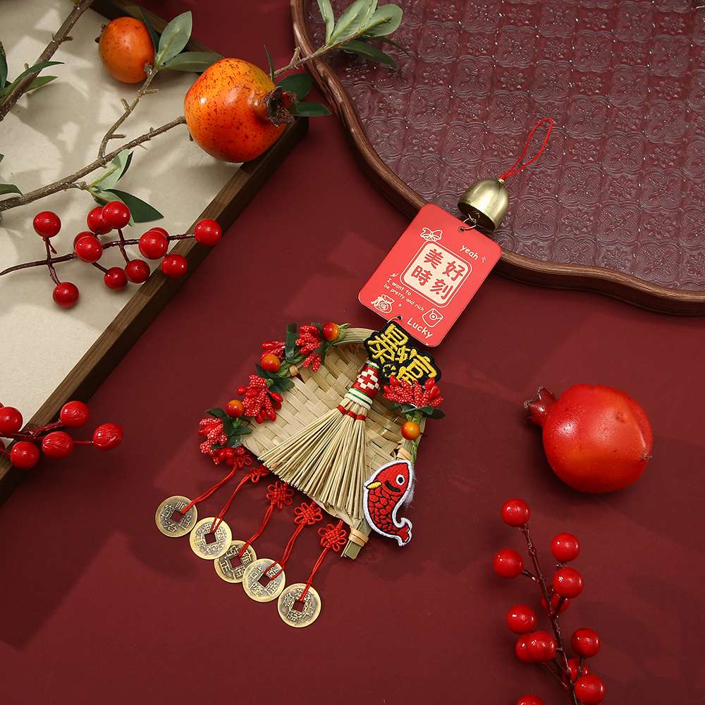 Exquisite handicrafts, folk handicrafts, unique designs, gift collections, and other fine folk handicrafts on display detail image 16