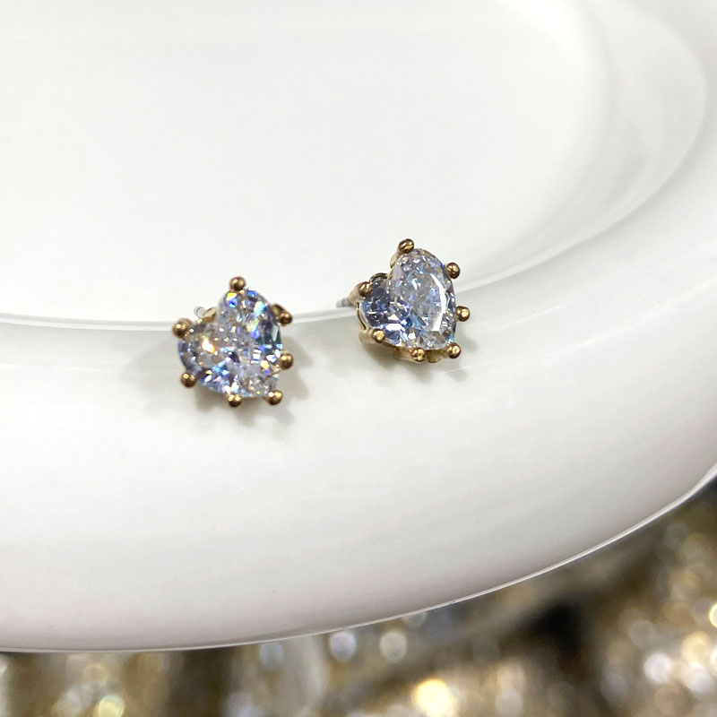 电商爆款爱心耳钉独特设计简约时尚个性饰品耳骨钉批发饰品耳饰耳钉