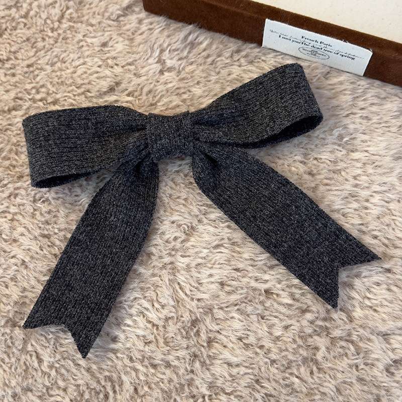 Creative Chenmo Accessories, hair accessories, hair clips, velvet fabric, unique design, exquisite and fashionable, essential for ladies, handcrafted bow hair clips wholesale detail image 4