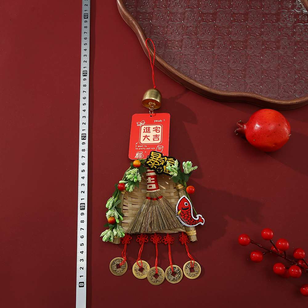 Exquisite handicrafts, folk handicrafts, unique designs, gift collections, and other fine folk handicrafts on display detail image 7