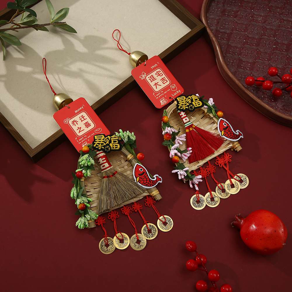 Exquisite handicrafts, folk handicrafts, unique designs, gift collections, and other fine folk handicrafts on display detail image 9