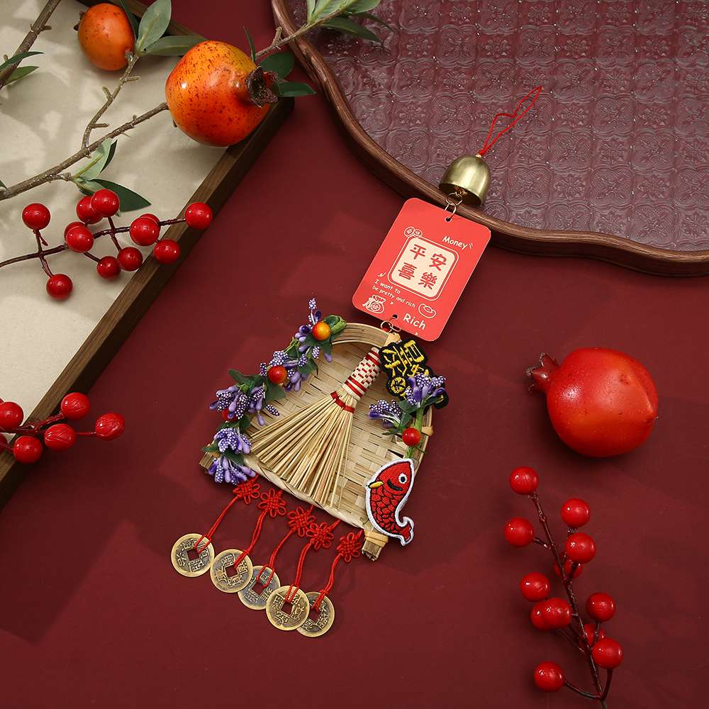 Exquisite handicrafts, folk handicrafts, unique designs, gift collections, and other fine folk handicrafts on display detail image 11