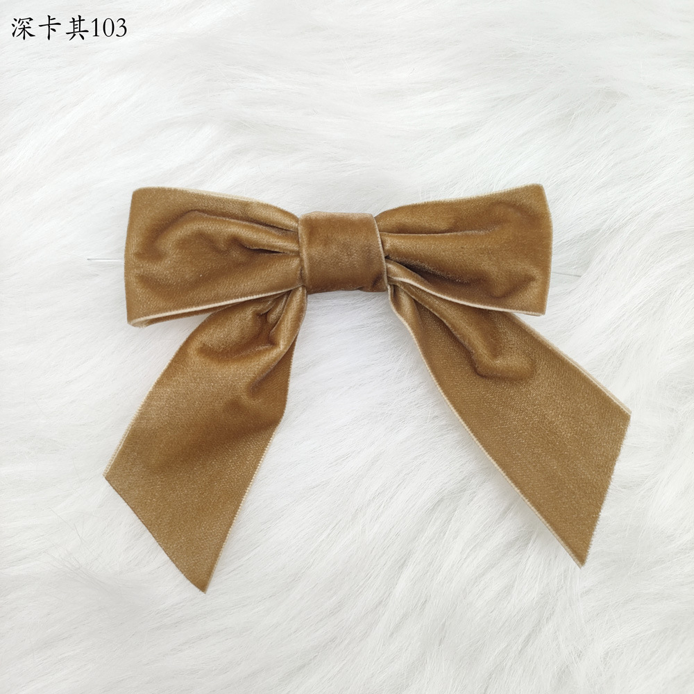 Creative Chenmo Accessories, velvet handcrafted hair clips, hair accessories, exquisite hair clips, elegant hair accessories for ladies, no damage to hair quality, light and easy to wear detail image 12
