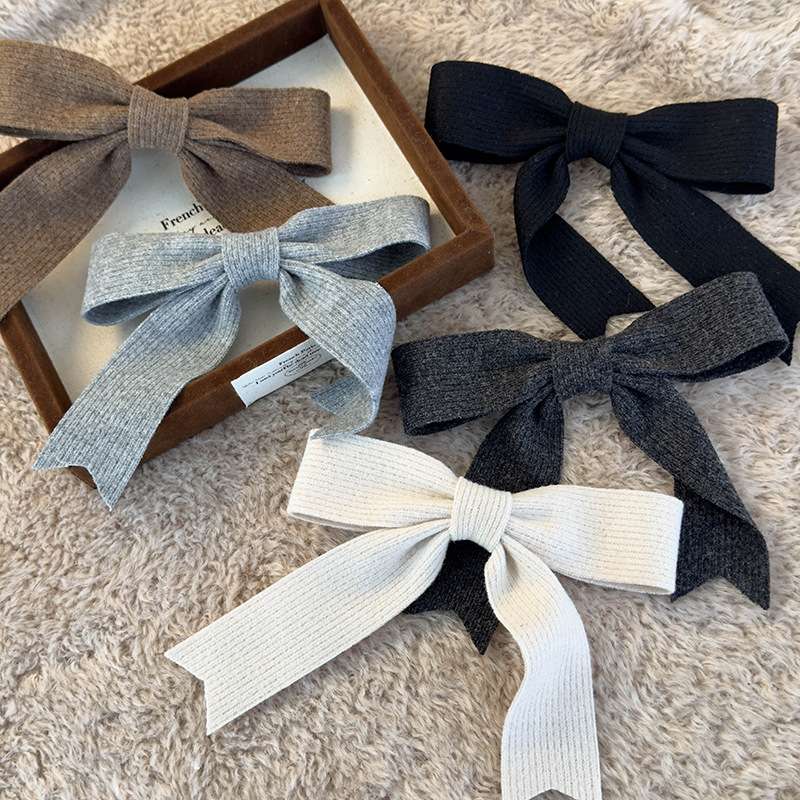 Creative Chenmo Accessories, hair accessories, hair clips, velvet fabric, unique design, exquisite and fashionable, essential for ladies, handcrafted bow hair clips wholesale detail image 14