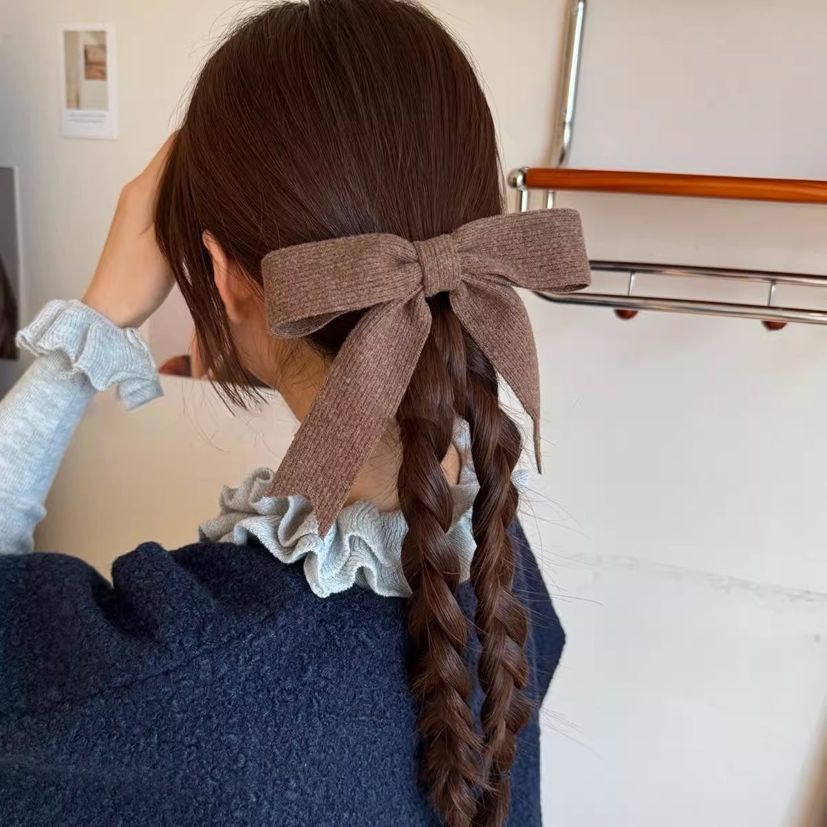 Creative Chenmo Accessories, hair accessories, hair clips, velvet fabric, unique design, exquisite and fashionable, essential for ladies, handcrafted bow hair clips wholesale detail image 19