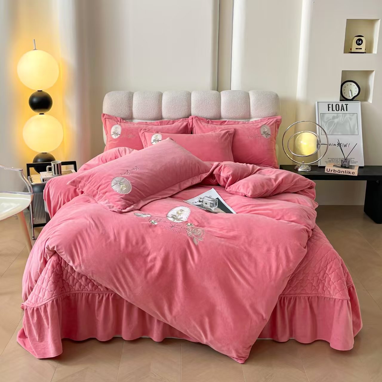 Yuxiang Home Textiles has launched a new winter bestseller, a warm velvet four-piece set with embroidery Specification image