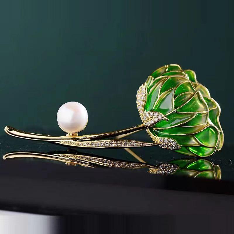 Flower Brooch Ornament High-End Entry Lux Style Fashion Accessories Niche High Sense Pearl Flower Brooch Accessories Cross-Border Specification drawing