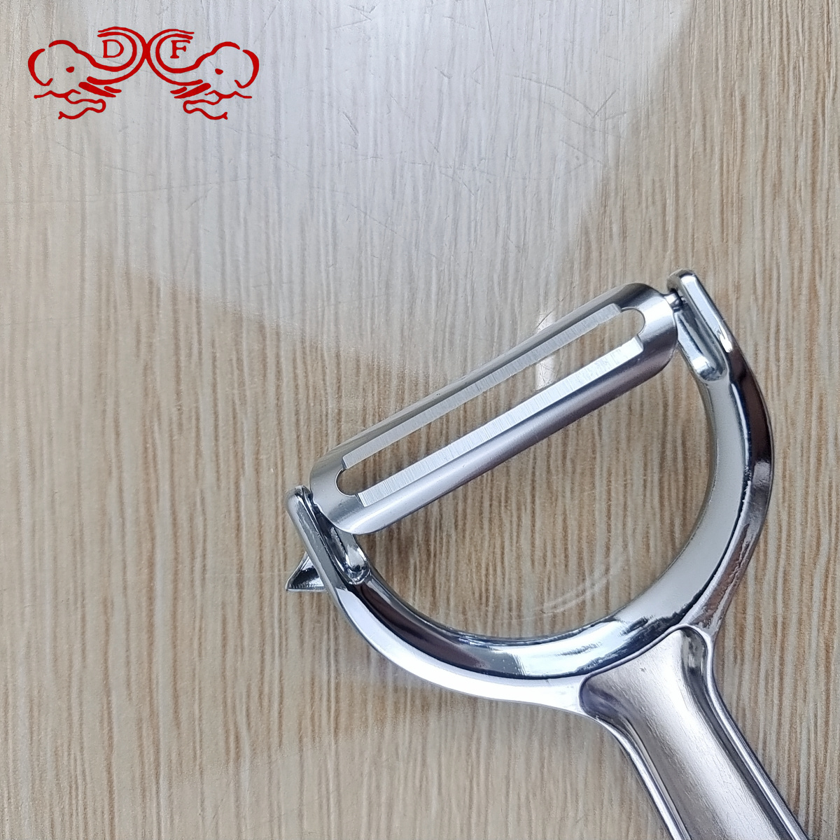 TRDF Tradinghouse في مطبخ مزخرفة بطاطس مقشر مخجل من سبيكة الزنك المتعددة الأغراض DF99926. details Picture
